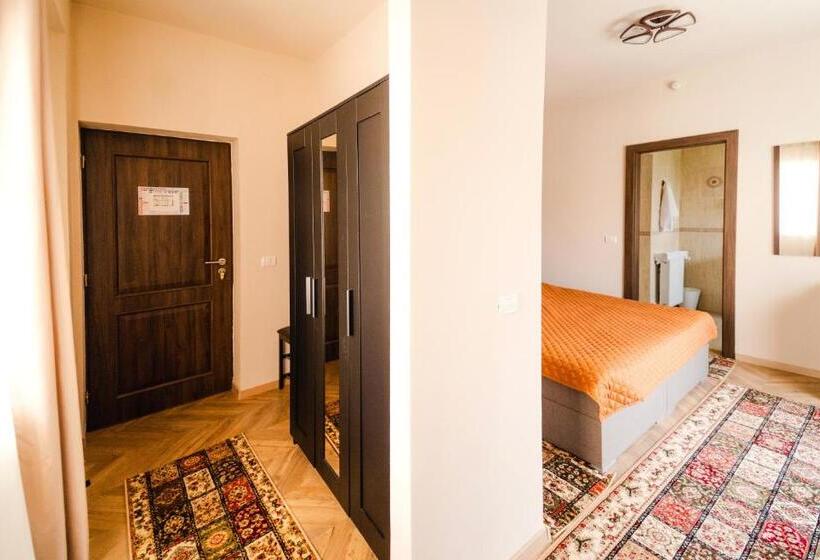 פנסיון Casa Pia