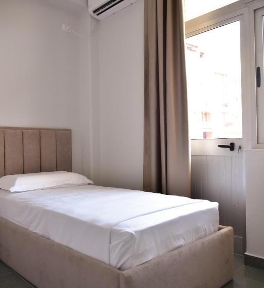 פנסיון City Center