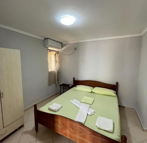 פנסיון Dimas Apartments