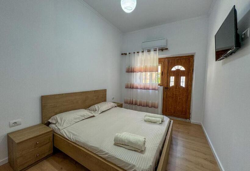 פנסיון Eleonora Guest House