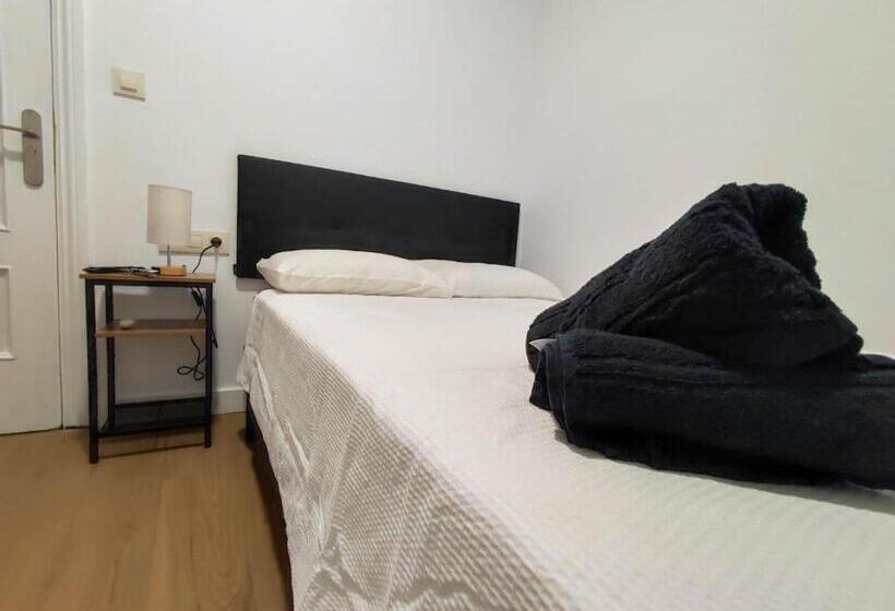 ペンション Hostal Airiños De Vigo