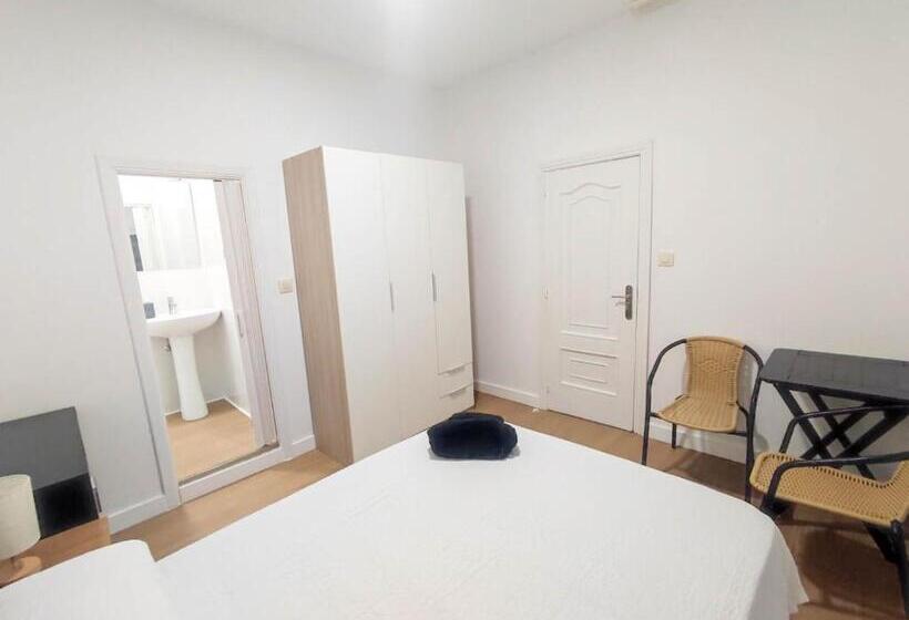 ペンション Hostal Airiños De Vigo