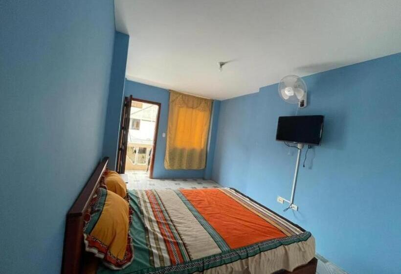 بنسيون Hostal Everest