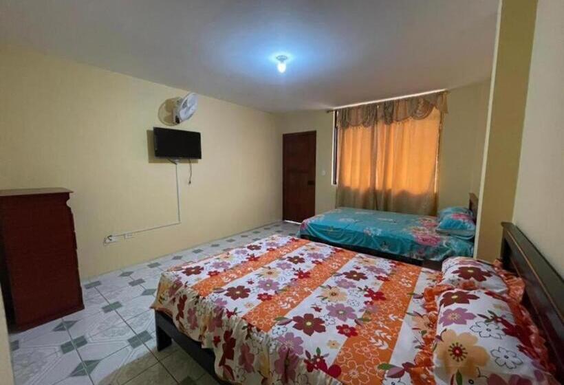 بنسيون Hostal Everest