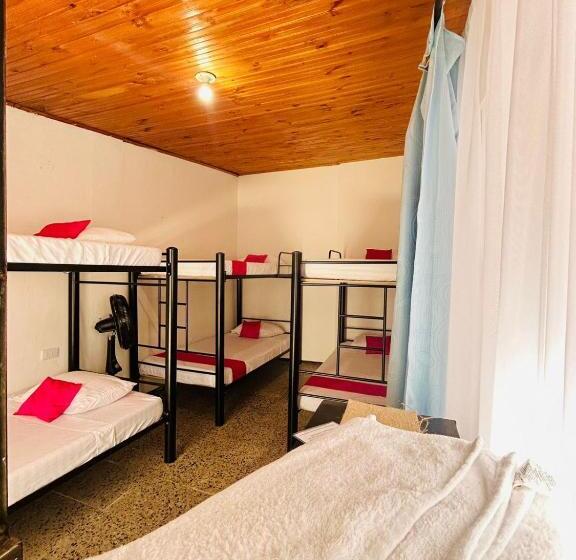 פנסיון Casa Hotelgitanos