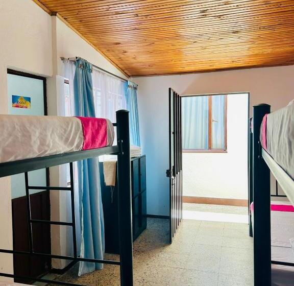 פנסיון Casa Hotelgitanos