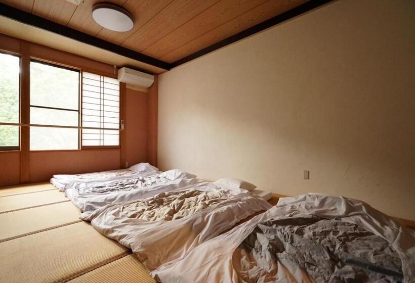 Pensionat 清津峡hostel 雪ふる宿