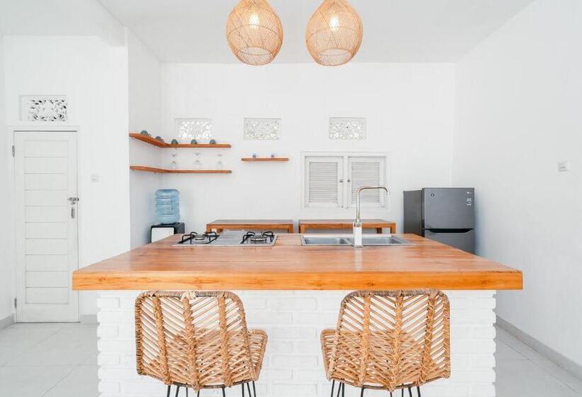 פנסיון Jero D Kawan House