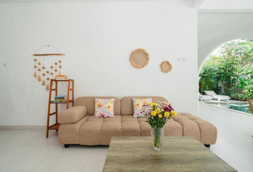 פנסיון Jero D Kawan House