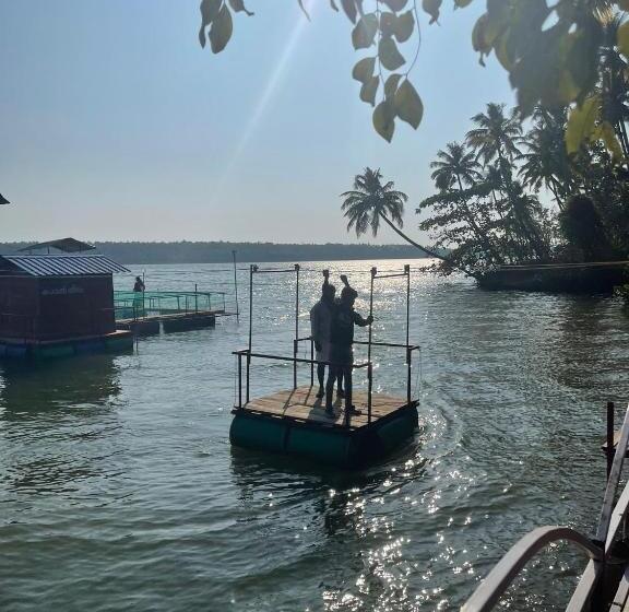 ペンション Kayaltheeram Resort & Homestay