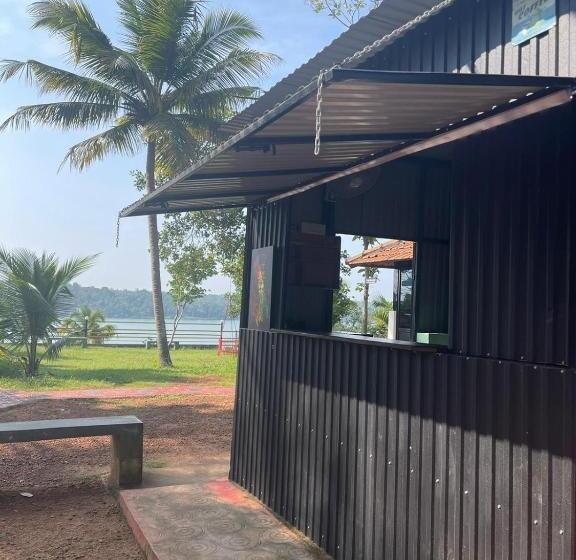 ペンション Kayaltheeram Resort & Homestay