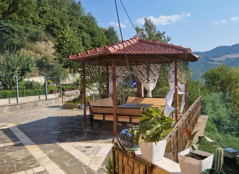 Пансион Private Room Featuring Panoramic Views From Terrace And Balcony