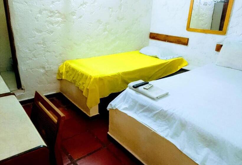 بنسيون Rooftop Hostal Crisanto Luque