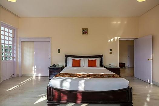 ペンション Saffron Leaf W567