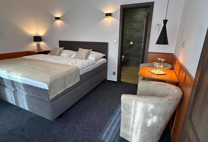 بنسيون Zámeček 11 Starý Jičín