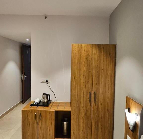 호텔 Townhouse Shobhagpura Formerly Fragrance