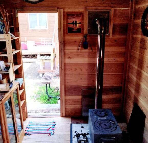 호스텔 潮ドミ マリンキ 冬は薪ストーブ We Have No Ac