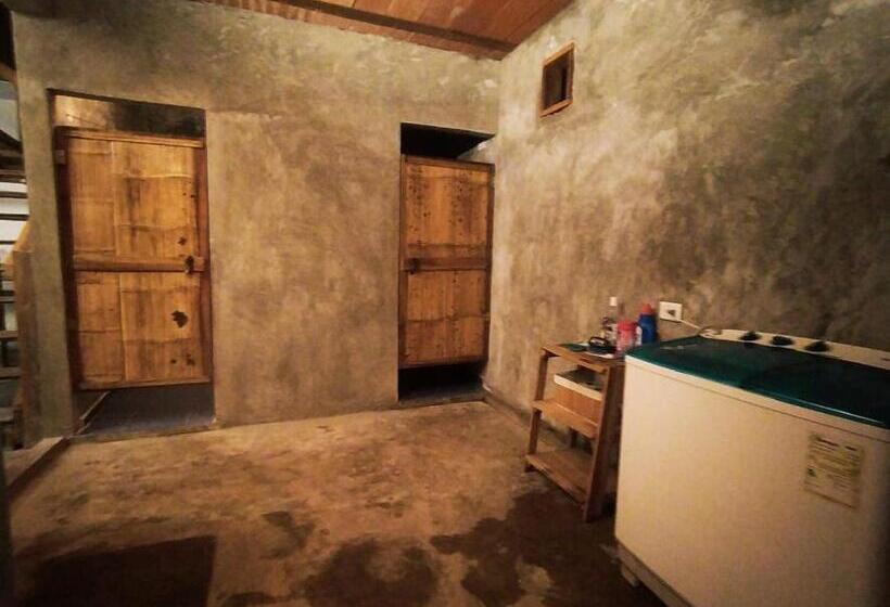 호스텔 Eden Garden