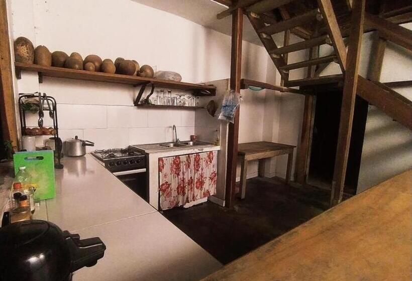 호스텔 Eden Garden