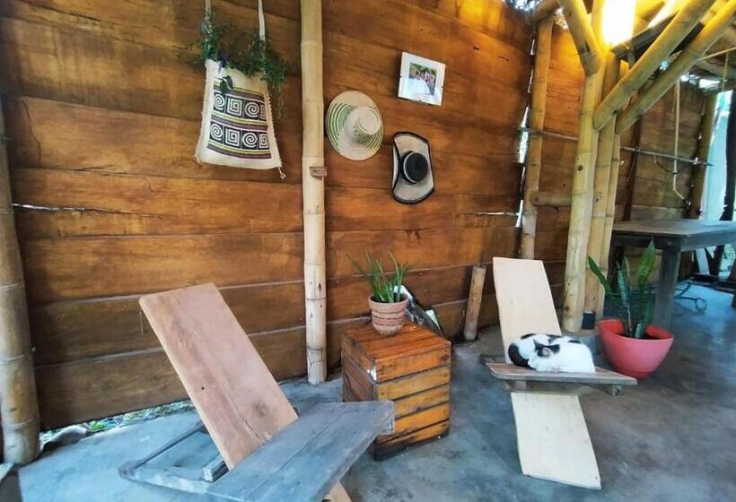 호스텔 Eden Garden