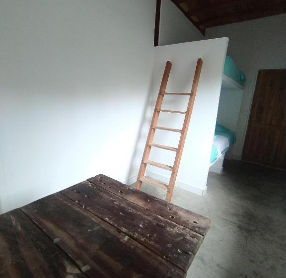 호스텔 Eden Garden