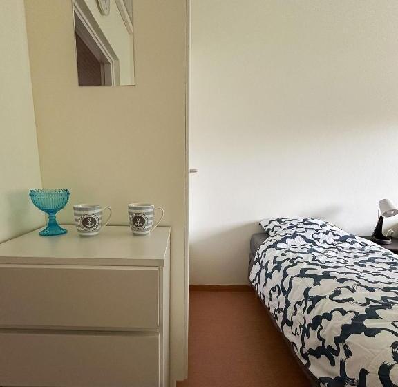 הוסטל Lepopaikka Lokinpesä, Majoitus Ja Camping