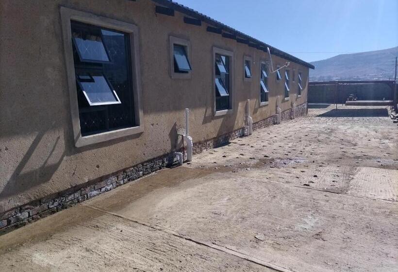 Общежитие Monarca Inn Affordable Accomodation In Makwane Molapo Location Qwaqwa