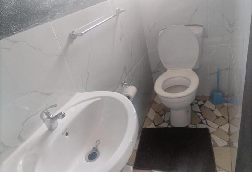 Общежитие Monarca Inn Affordable Accomodation In Makwane Molapo Location Qwaqwa