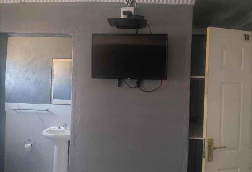 Общежитие Monarca Inn Affordable Accomodation In Makwane Molapo Location Qwaqwa