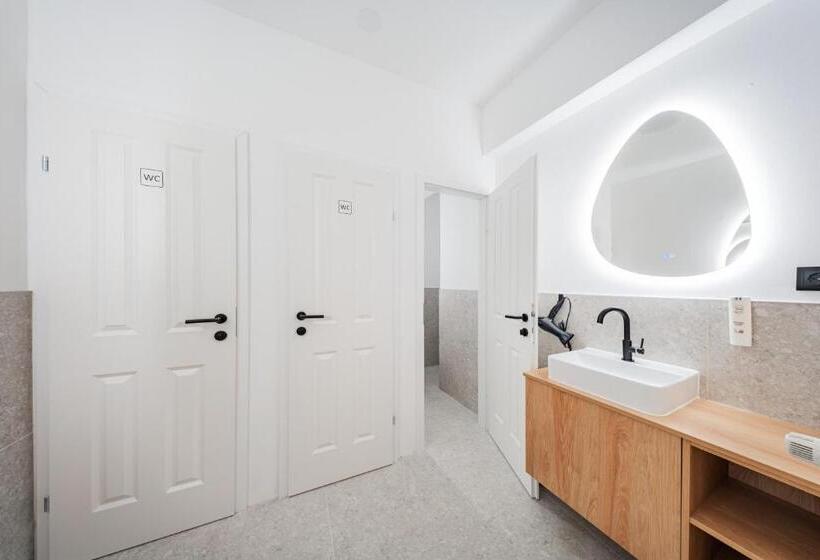 هاستل Rivé By Home1