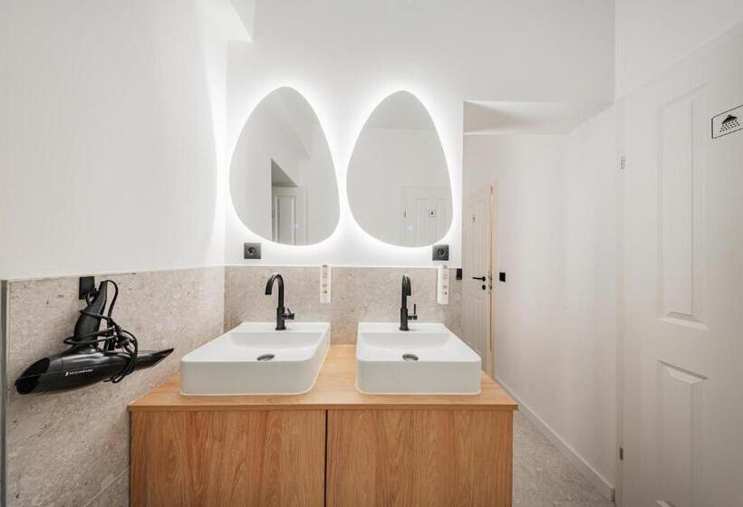 هاستل Rivé By Home1