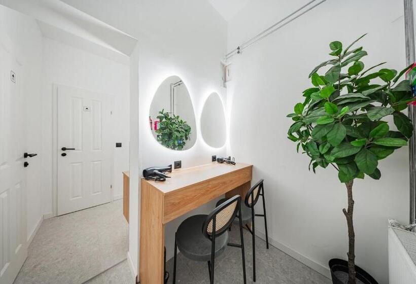 هاستل Rivé By Home1