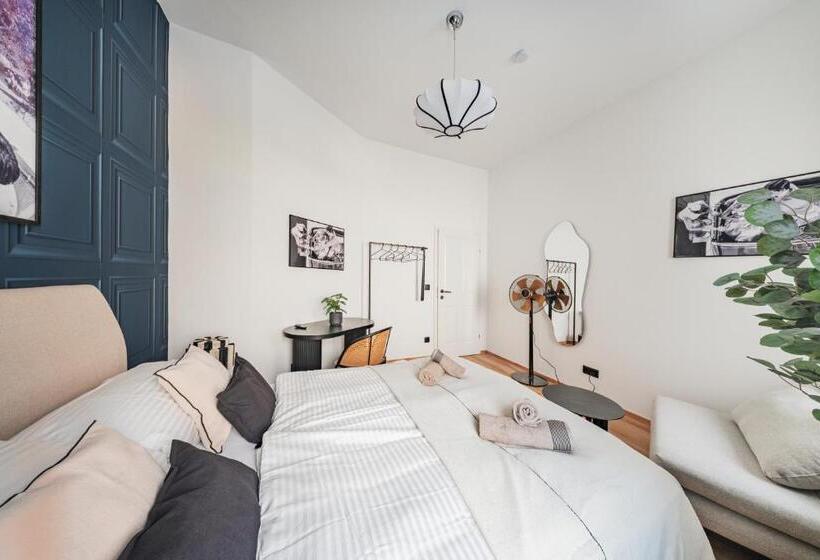 هاستل Rivé By Home1