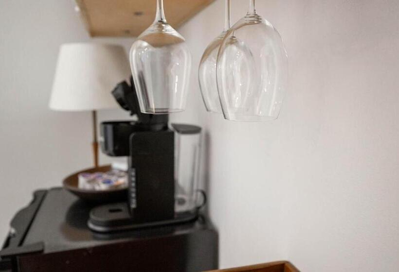 فندق صغير Ships Inn