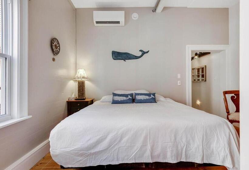 Общежитие Ships Inn