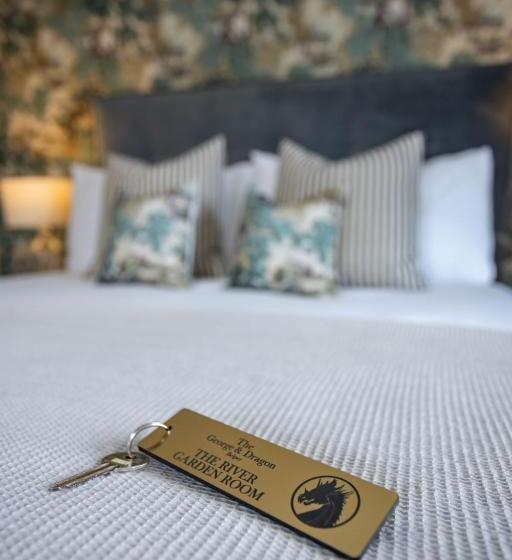 הוסטל The George & Dragon