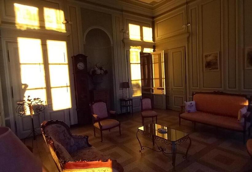 Bed and Breakfast Chateau De Joudes Suite De La Baronne