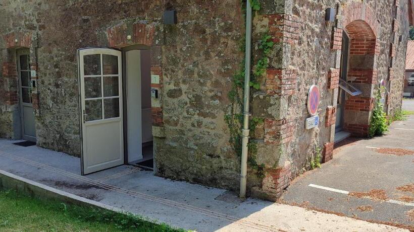 مبيت وإفطار La Villa Meslay