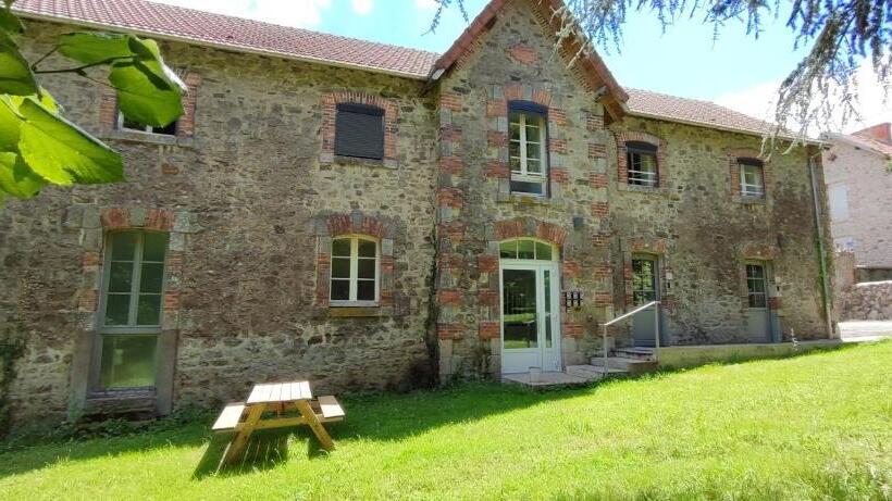 مبيت وإفطار La Villa Meslay