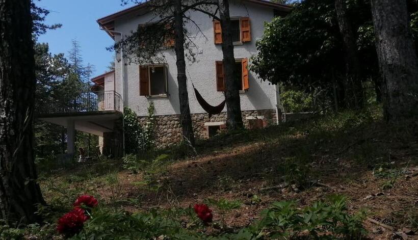 مبيت وإفطار Montebello Arte E Natura