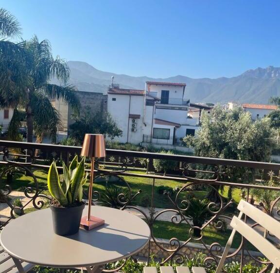 مبيت وإفطار The Green Leaves