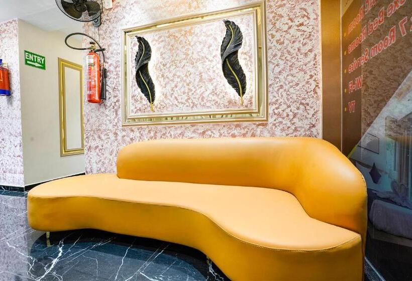 Fabhotel Luxurious Inn Nr Galaxy Circle