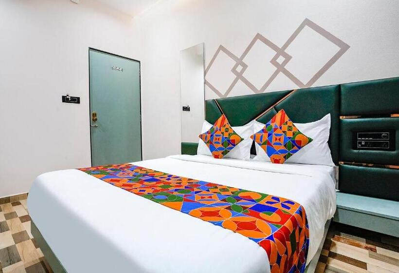 Fabhotel Luxurious Inn Nr Galaxy Circle