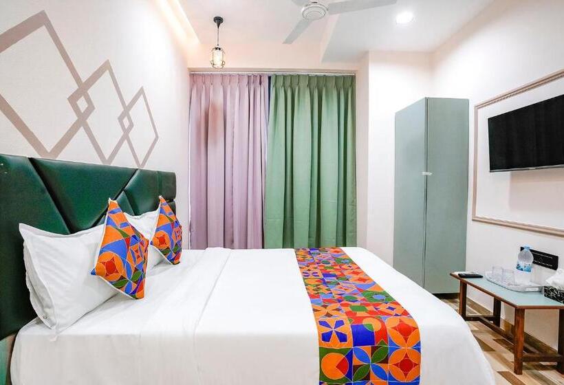 Fabhotel Luxurious Inn Nr Galaxy Circle