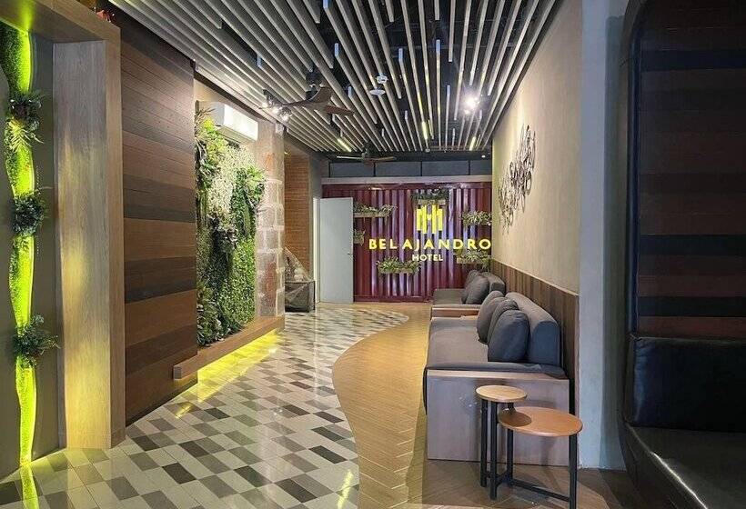 هتل Belajandro