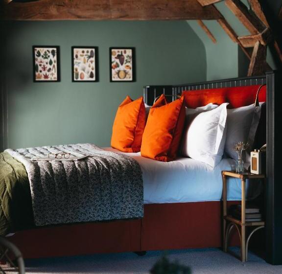 Отель Boys Hall