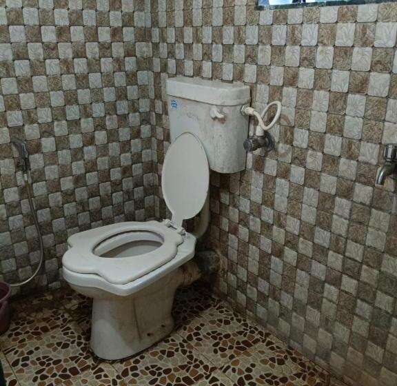 호텔 Datta Srushti Cottage Alibaug