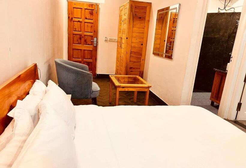 ホテル Dwaper Palace Near Mall Road With Parking