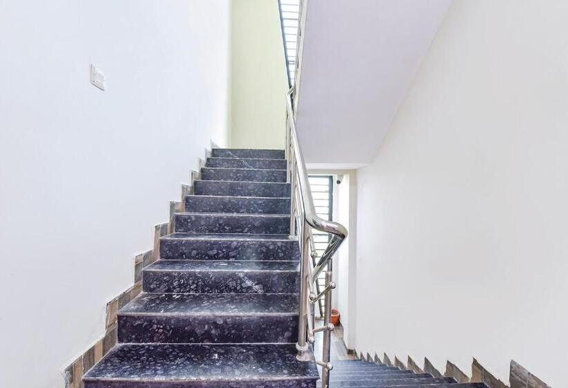 فندق Fabexpress Nishesh Tower