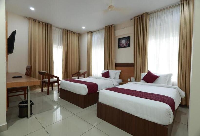 酒店 Floral Palace